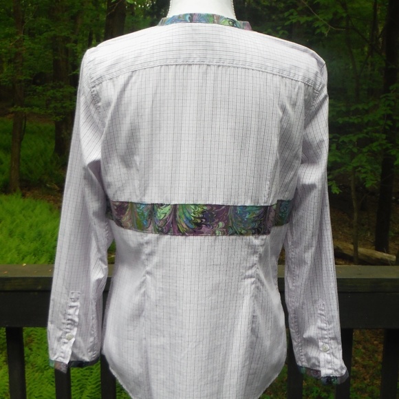 GAP Tops - Purple Swirl Medium Fitted Blouse w Banded Collar